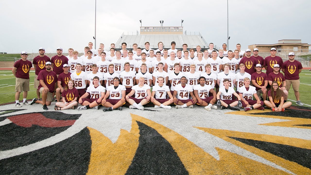 Harrisburg Football vs Yankton 2018 YouTube