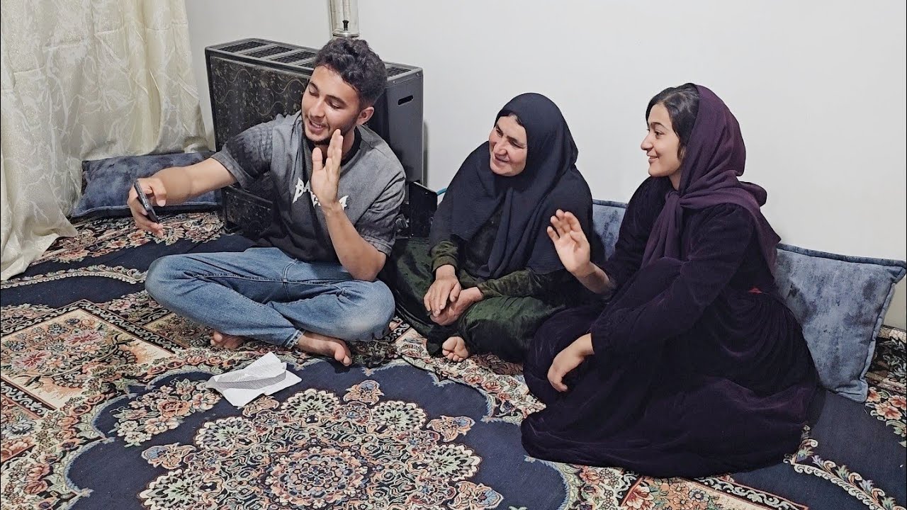 Video call with viewers and Maryam's sadness over the country's war situation