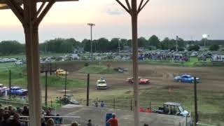 Figure 8 Racing In Eldora 7Pm 060119 Cruisers Feature