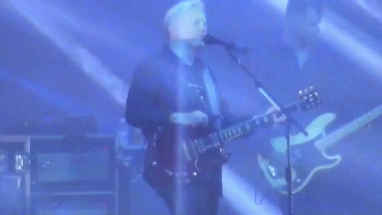 Ver New Order - 01. Singularity (Flow Festival, Helsinki, 14.08.16) no YouTube Ver New Order - 01. Singularity (Flow Festival, Helsinki, 14.08.16) no YouTube