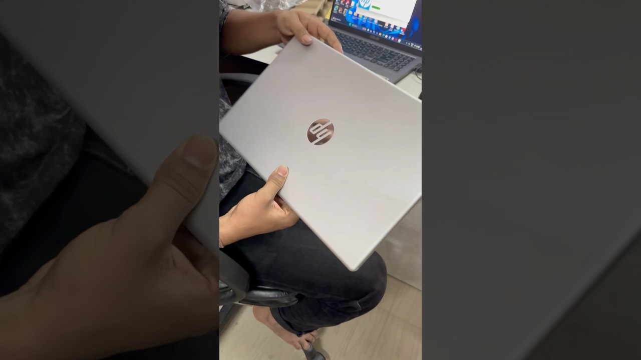 Laptop HP 15-Fd0290ns 4GB Intel Core I3 HDD 512GB