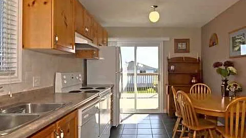 4 Beall St Lindsay ON K9V6J6 - Tom  Max Irwin - Su...