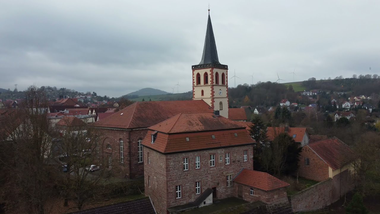 Vacha ⛪ Johanneskirche ⛪Klosterkirche 🏰 Burg Wendelstein 🌉 Werrabrücke 🍂Herbst´21🍁DJI Mini 2 Footage
