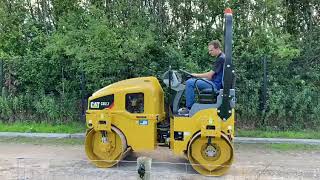 Caterpillar Roller CB2 7 Video
