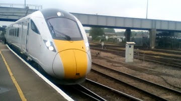 Class 800/801 passing Eastleigh