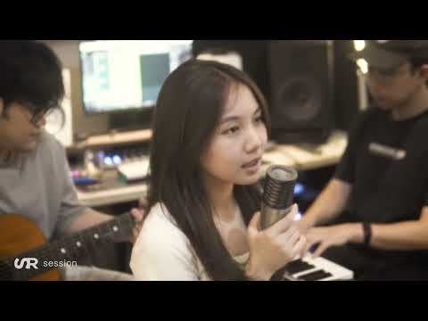 Saving Reggie Session | Cornellia Nadya - Moon River (Audrey Hepburn) - Live Session -