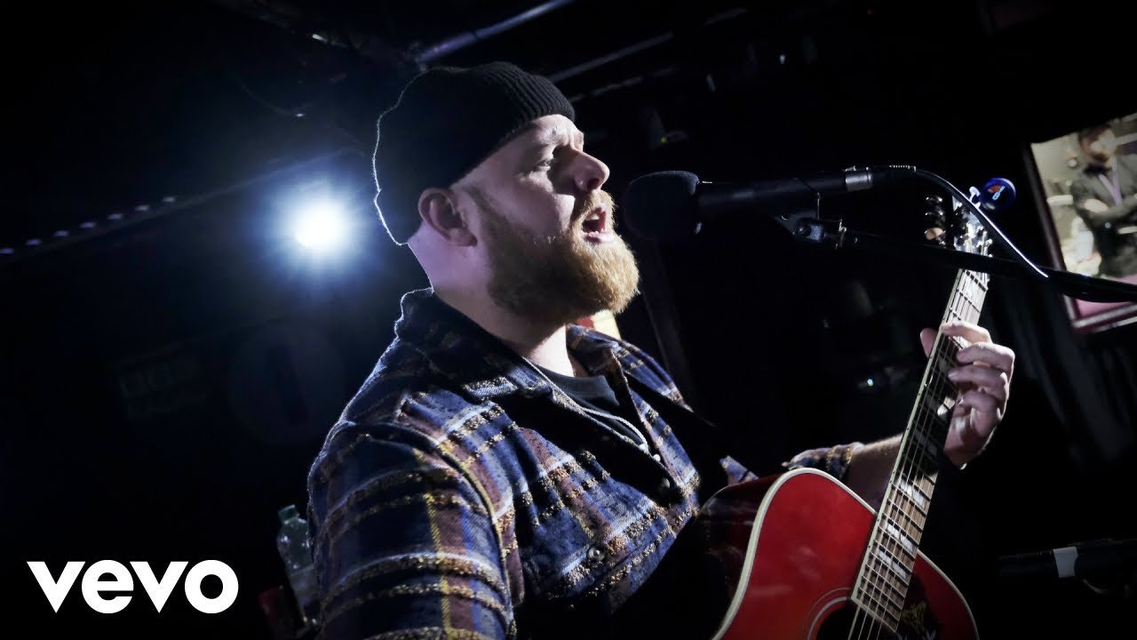 Tom Walker – Just You And I in the Live Lounge