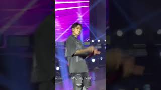 220923 Kpop Masterz in Manila Bobby that wink! he's fckin handsome #ikon #kpopmasterzinmanila #bobby
