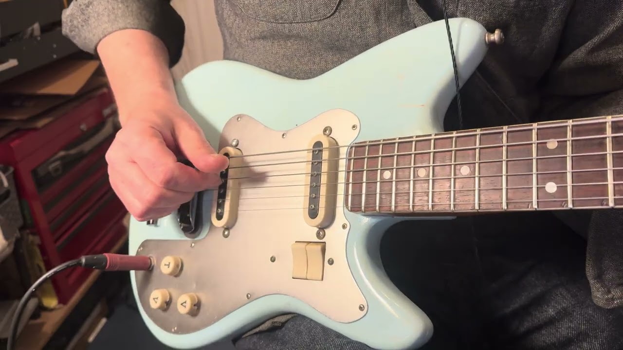 60's Kent/Guyatone 'Las Vegas' Guitar w/Waterslide Guitars Rubber