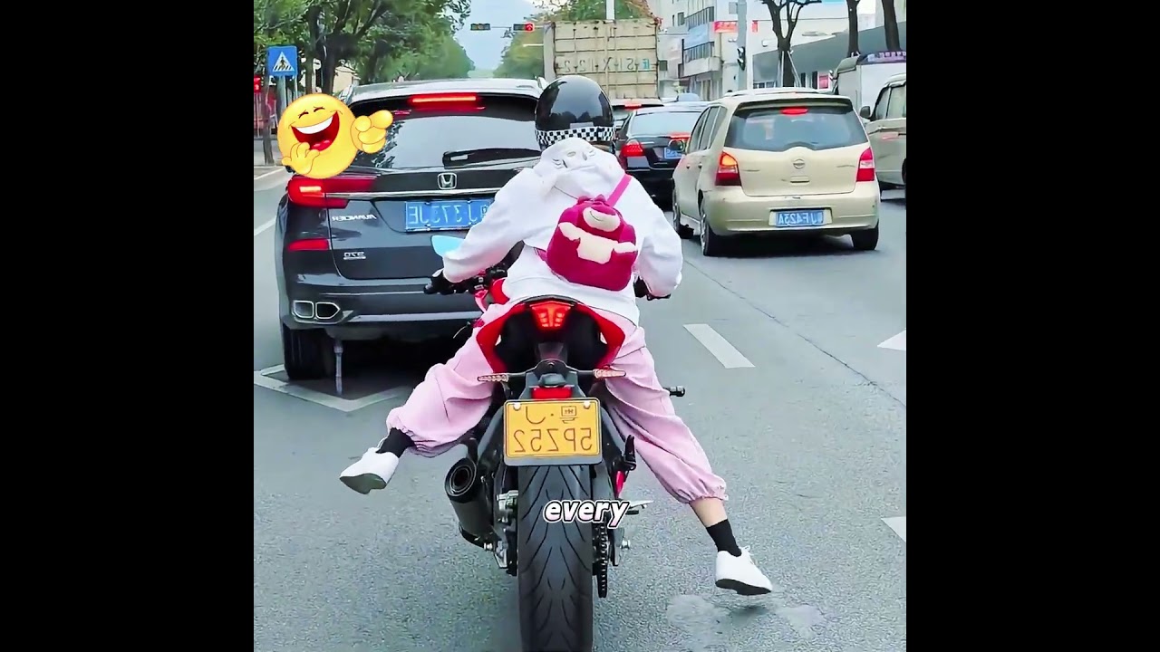 A petite girl can actually lift a motorcycle!🏍️💨😎✨#fun #funny #shorts #fyp #shortsfeed