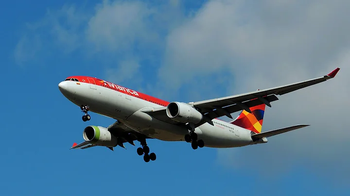 Avianca Airbus A330 Landing @ London Heathrow