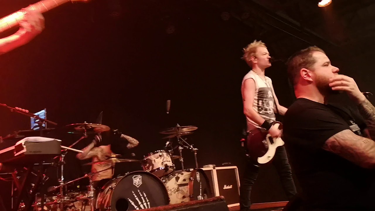 sum-41-blood-in-my-eyes-live-at-vortex-cologne-08-02-20-youtube