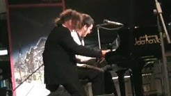 Schneller? Ja !!! - Boogie Woogie Piano: Christoph Steinbach & Balazs Daniel - Durasi: 5:25. Schneller? Ja !!! - Boogie Woogie Piano: Christoph Steinbach & Balazs Daniel - Durasi: 5:25.