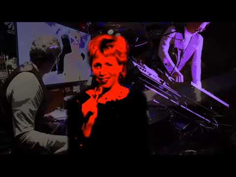 The Nine Fifteen O'Clock Movie - Hairdresser