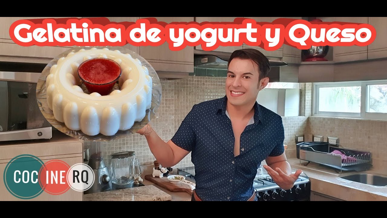 Gelatina de Yogurt y Salsa de fresas