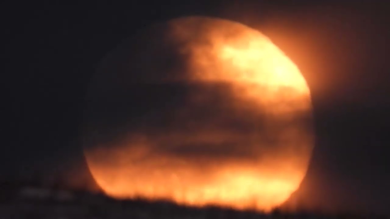 Rise of the 2026 January Wolf Moon. View from Woodstock,NB.