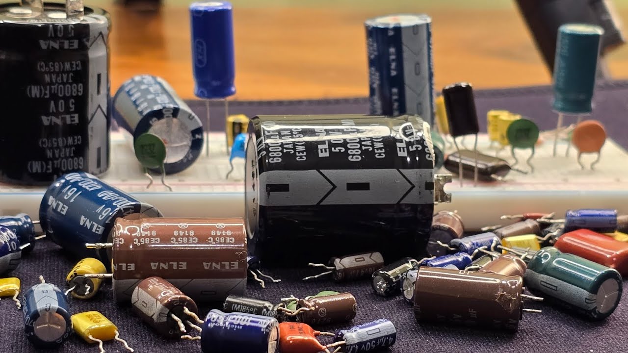 Basic electronics: Capacitors in series and parallel. - YouTube