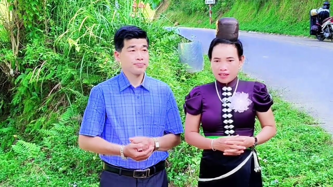 Lù muôn lèo Doan lần đầu tiên gặp hát giao duyên ((,tản chụ sắng sương)) rất hay và ý nghĩa 