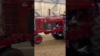 Farmall super M southern Illinois winter nationals #antiquetractorpulling #tractorpulling #tractor