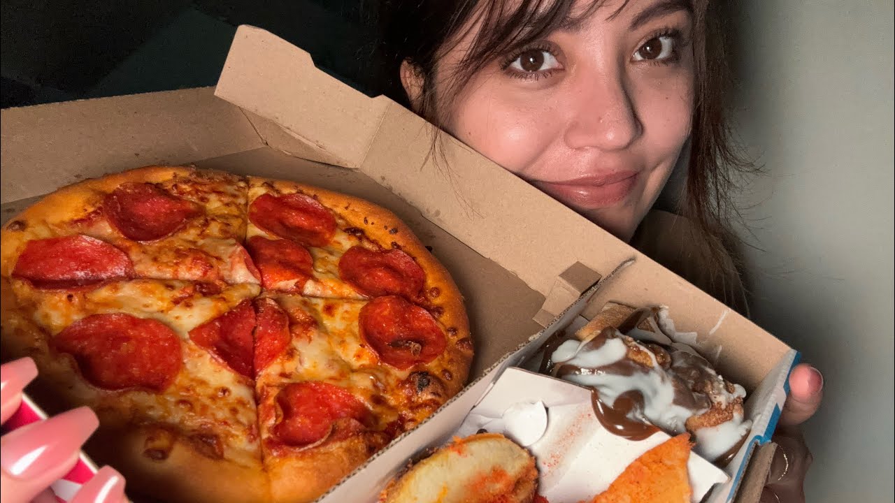 ASMR-Comiendo Pizza 🍕 y platicando.               #asmr#softspokenasmr#vozsuave#eatingsounds