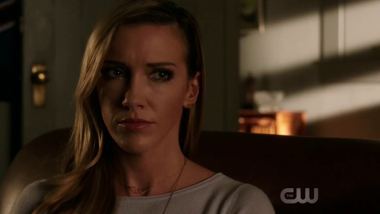 Arrow 6x17 Laurel e Quentin - Legendado