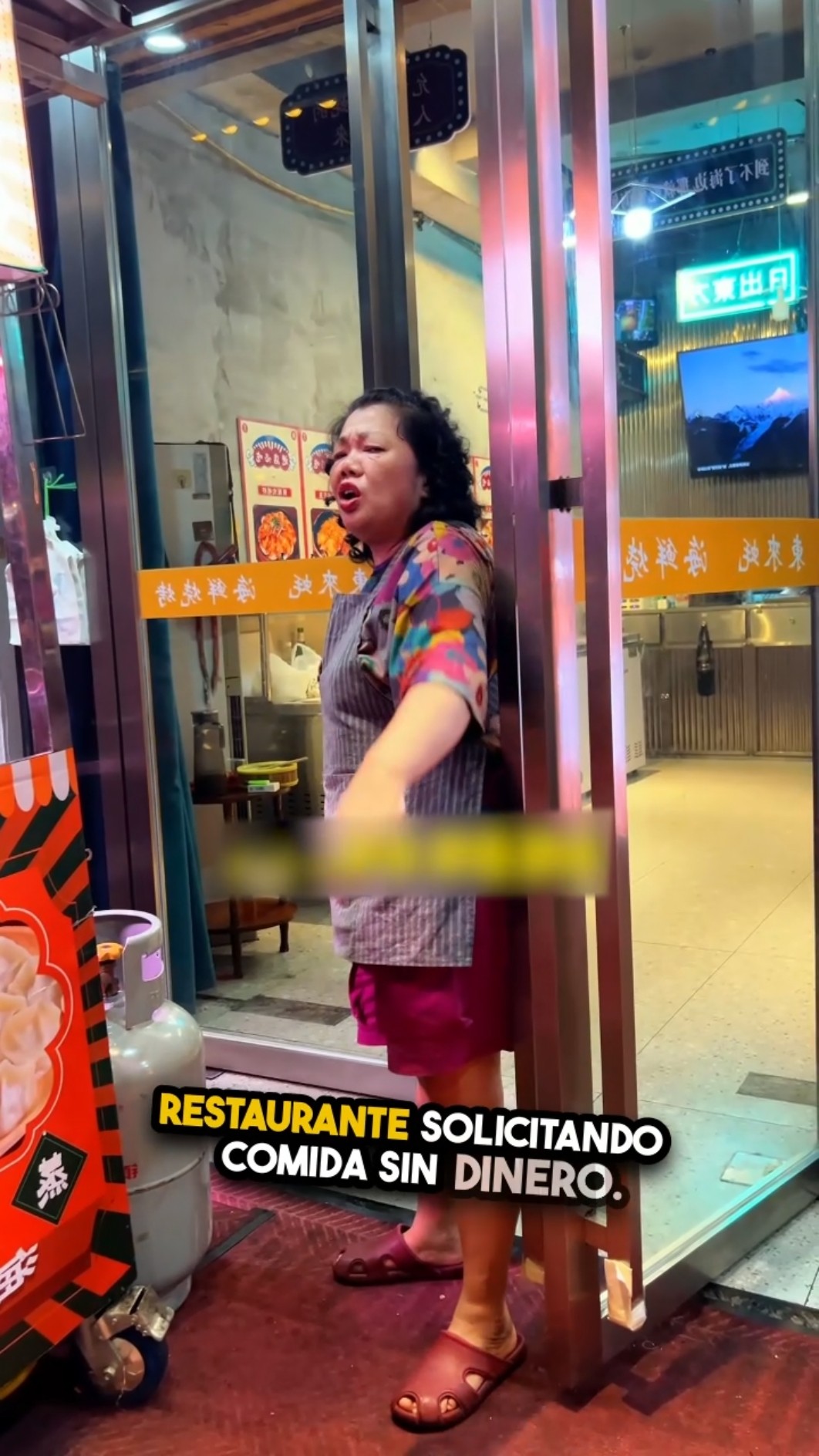 Le pidió comida gratis y ella lo humilló… Pero luego pasó ESTO ??