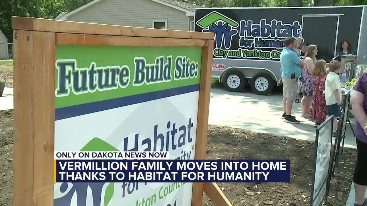 Vermillion family moves into home thanks to Habitat for Humanity - YouTube