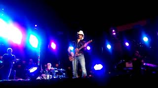 Brad Paisley Perfect Storm 