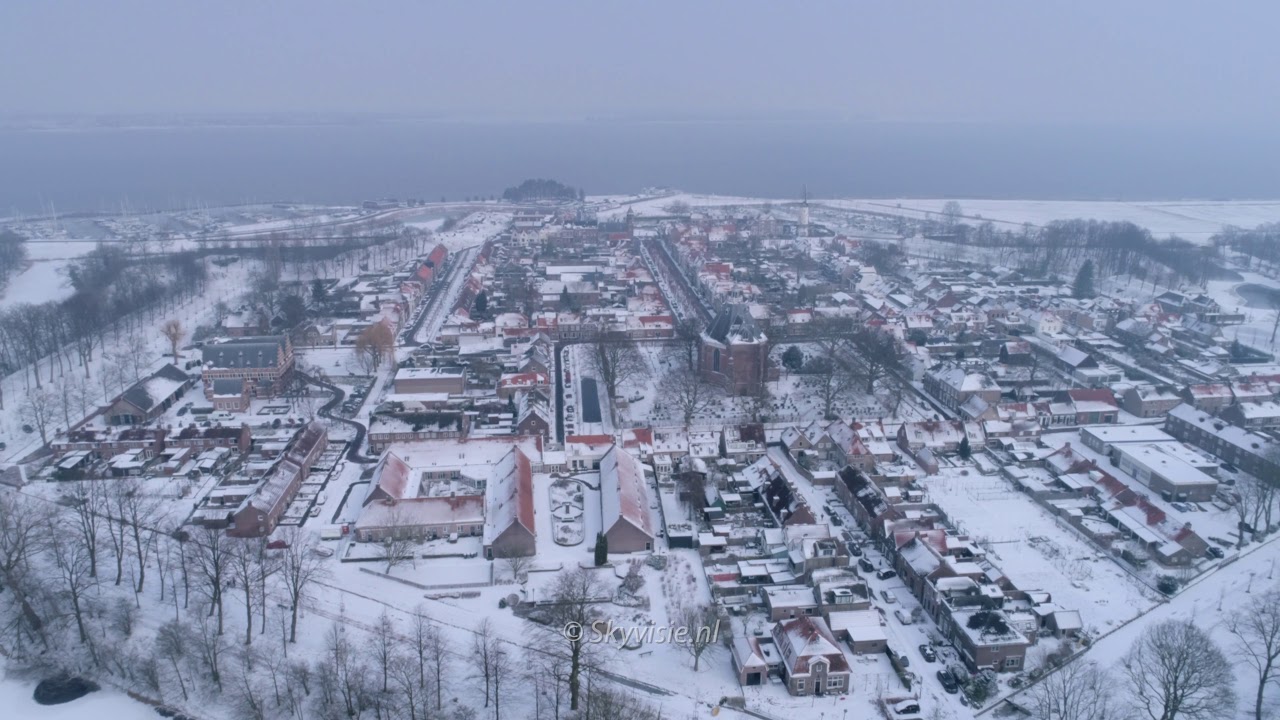 Willemstad in de sneeuw [4k] Drone video