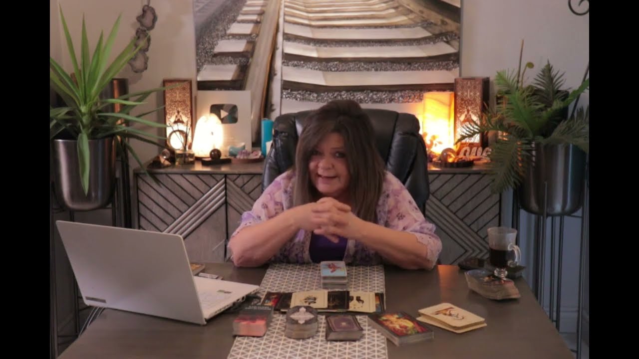 ПРЕДУПРЕЖДЕНИЕ! НЕ ВСТРЕЧАЙТЕСЬ С ЭТИМ ЧЕЛОВЕКОМ, ПО КРАЙНЕЙ МЕРЕ, НЕ ХОДИТЕ ОДНИ. ОСТЕРЕГАЙТЕСЬ ...