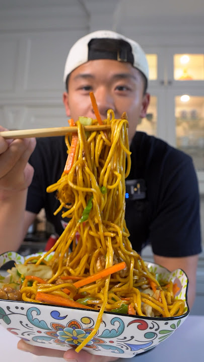 Chicken Lo Mein (Chinese Takeaway) #chicken #lomein
