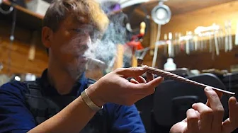 キセルを作るプロセス。愛煙家の職人による日本製手作り煙管の製造工程