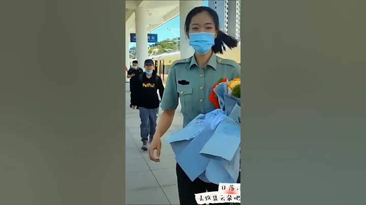 最美仪仗女兵回家了！人美个高气质好！青春无悔军营路，如今光荣退伍，祝你前程似锦！Beautiful Chinese Female Soldiers （2） - 天天要闻