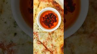 How to turn a basic pizza  into flavorful spicy  pizza #chilioil #pizza #pizzalover