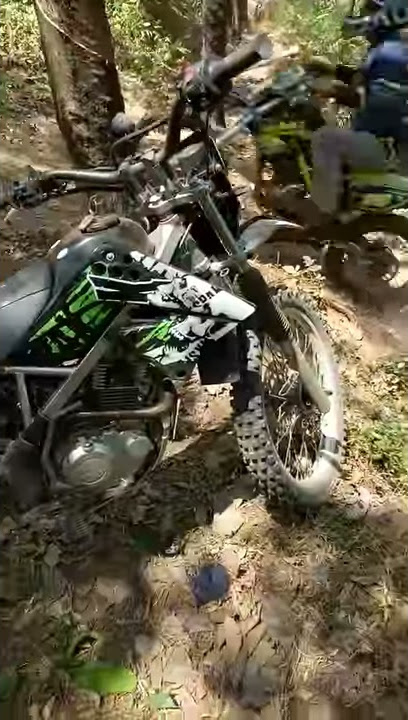 MAS BAJA kalo susah di kendalikan lepaskan saja trailnya 😊