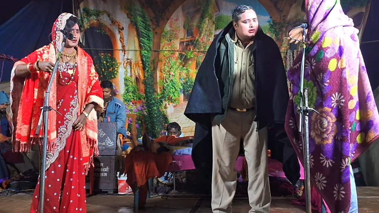 देखिए कमर ओढ़ कर यह दोनों लोग किस तरह लेने गए विनोद डांसर की जवानी का मजा मोहम्मद इदरीश की नौटंकी