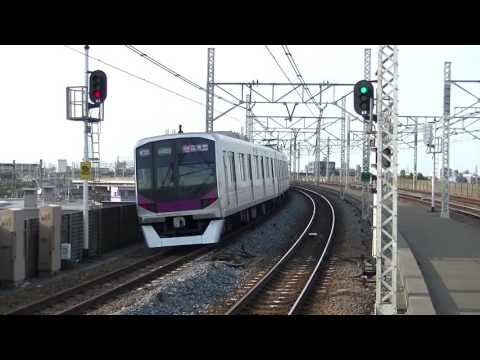 半蔵門線08系第5編成　小菅駅通過