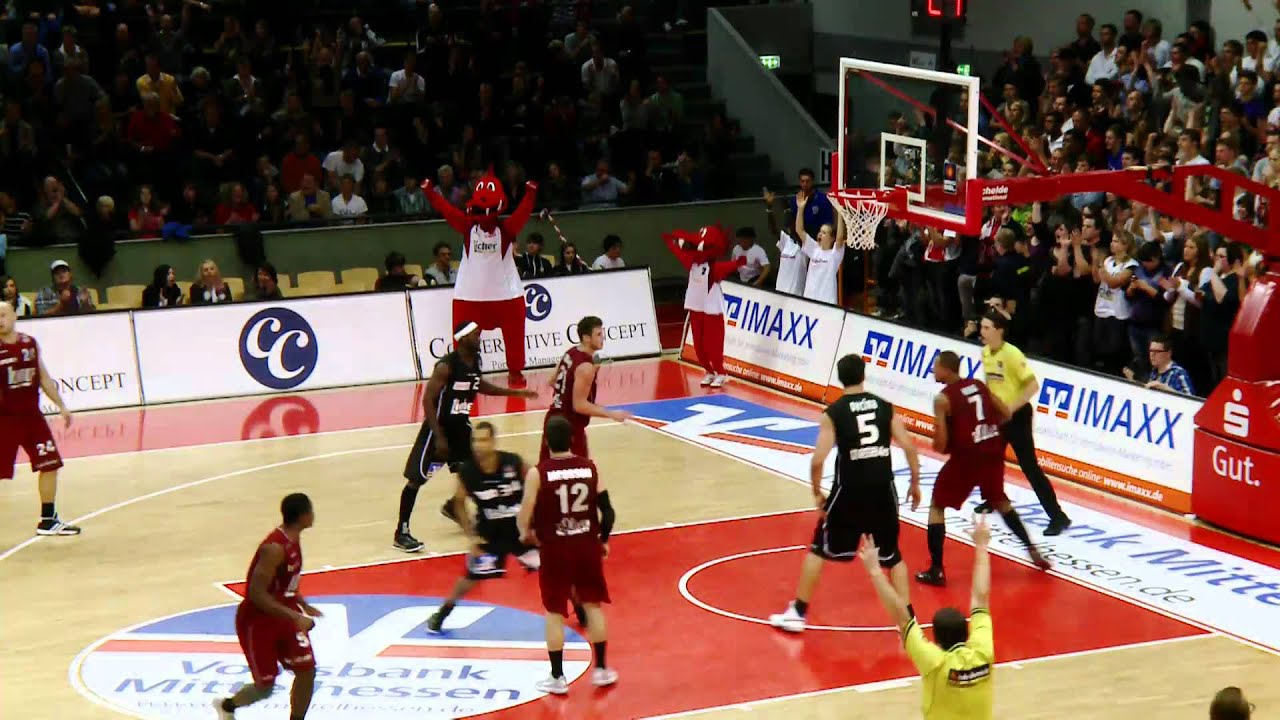 Highlights - LTi GIESSEN 46ers vs s.Oliver Baskets - 02. Spieltag