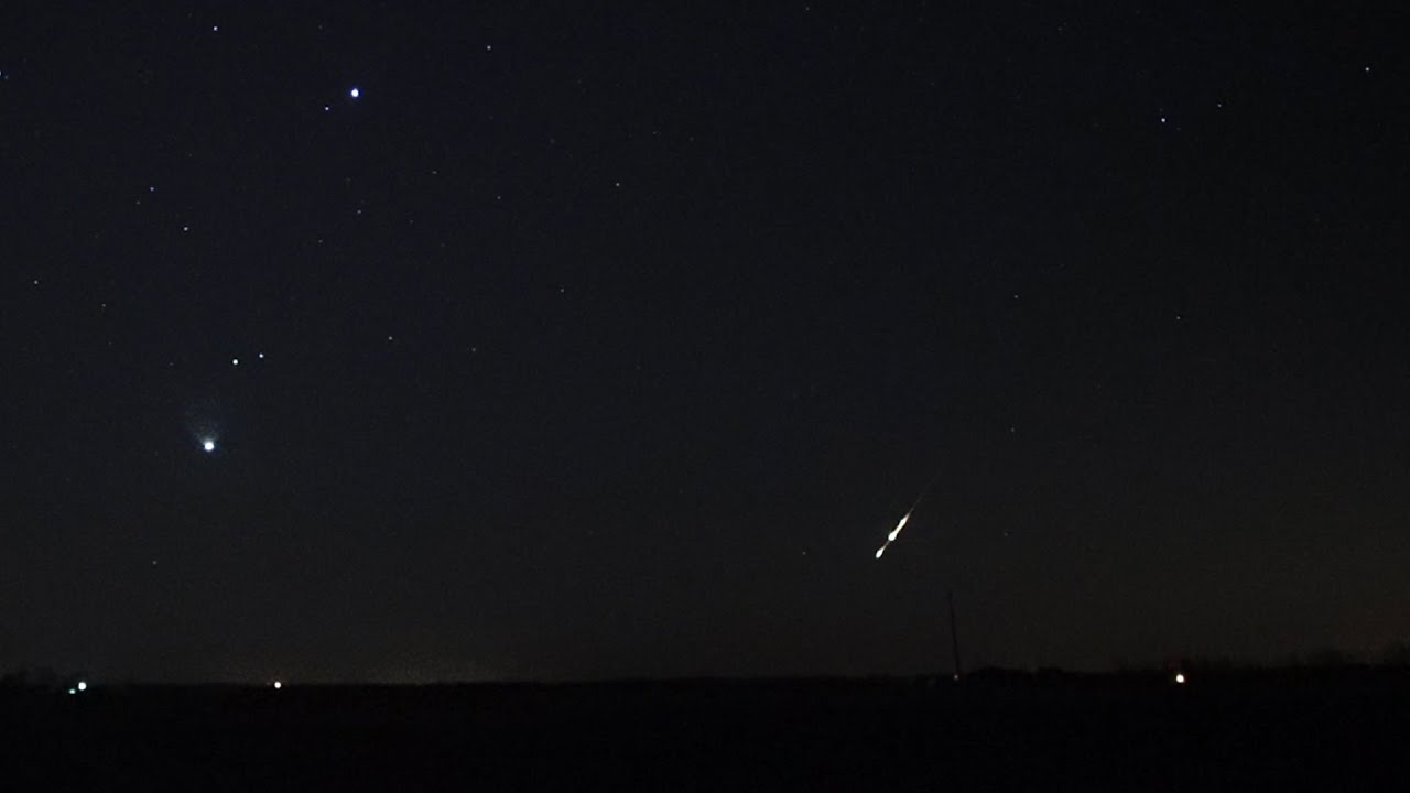 Shooting Stars & Fireballs Meteors in the sky over Saint Cloud, MN  11/9/2015 