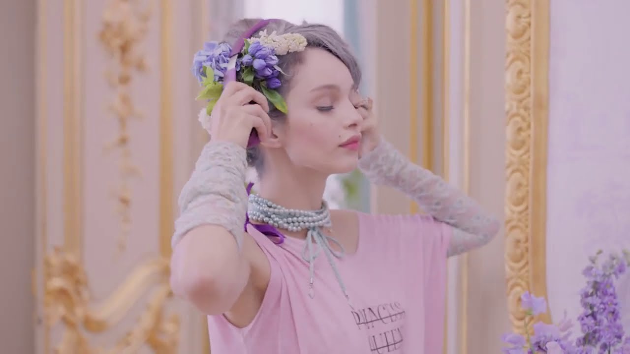 Commercial "Реклама" Roger & Gallet Extrait de Cologne Cassis Frénésie