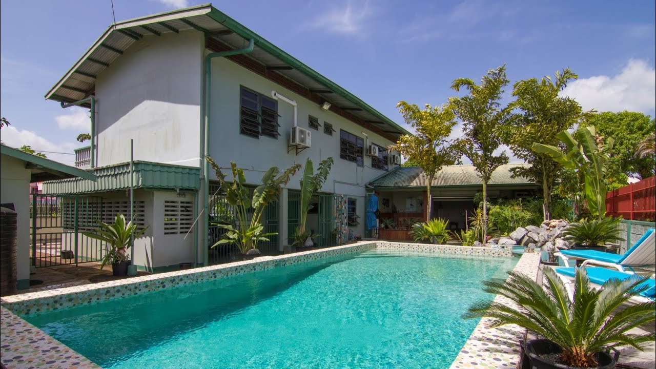 Hoogbouwwoning met zwembad te Germastraat, Welgelegen, Paramaribo