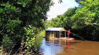 Camping hujan deras || 3 hari membangun rumah apung dari bambu di sungai air hitam