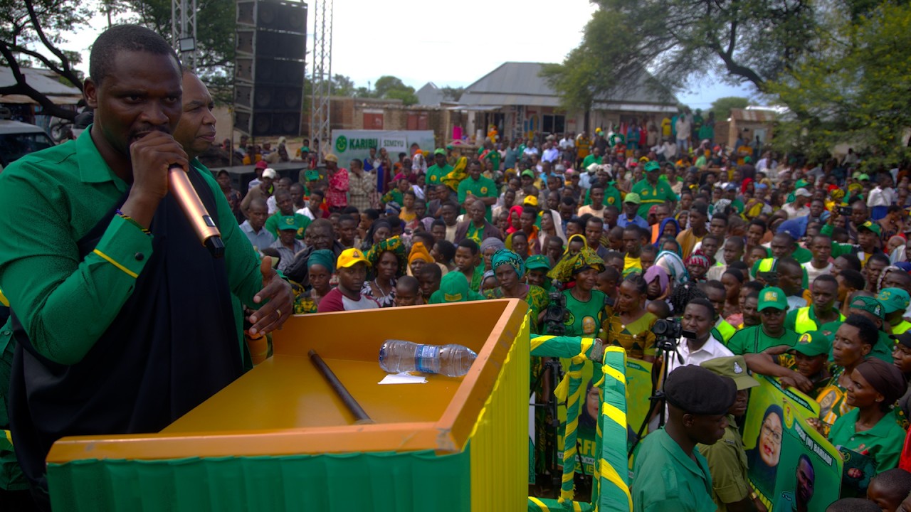 KIHONGOSI AWAPA MAKAVU WANAHARAKATI - 