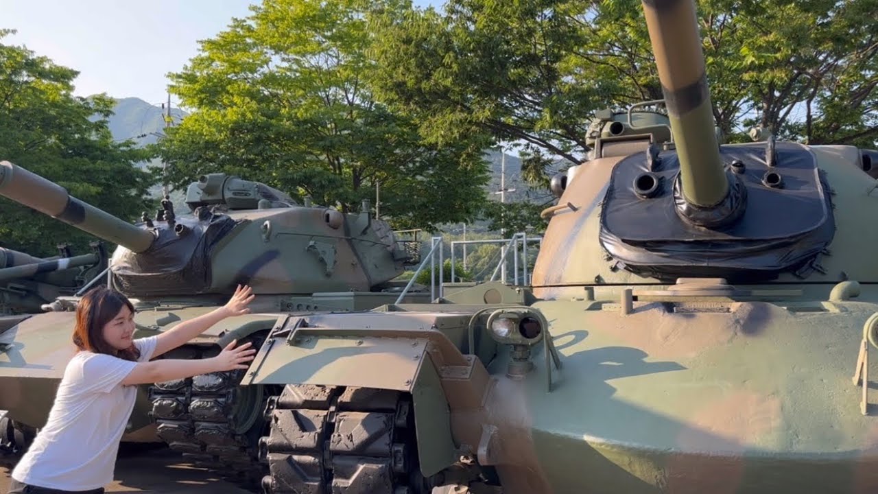 АСМР в военном мемориале Кореи 🪖 🚁✈️(Врачный боец самолет , танк ) 💣тэппинг, царапинг, прослеживание