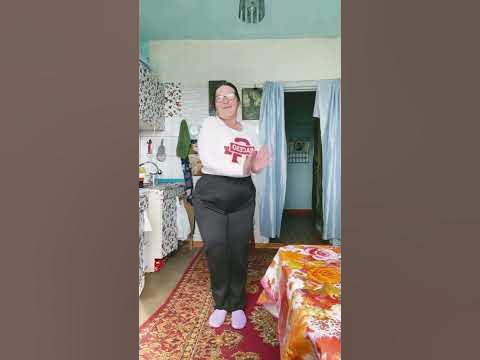 Скромная бабушка,внукам не стыдно. - YouTube