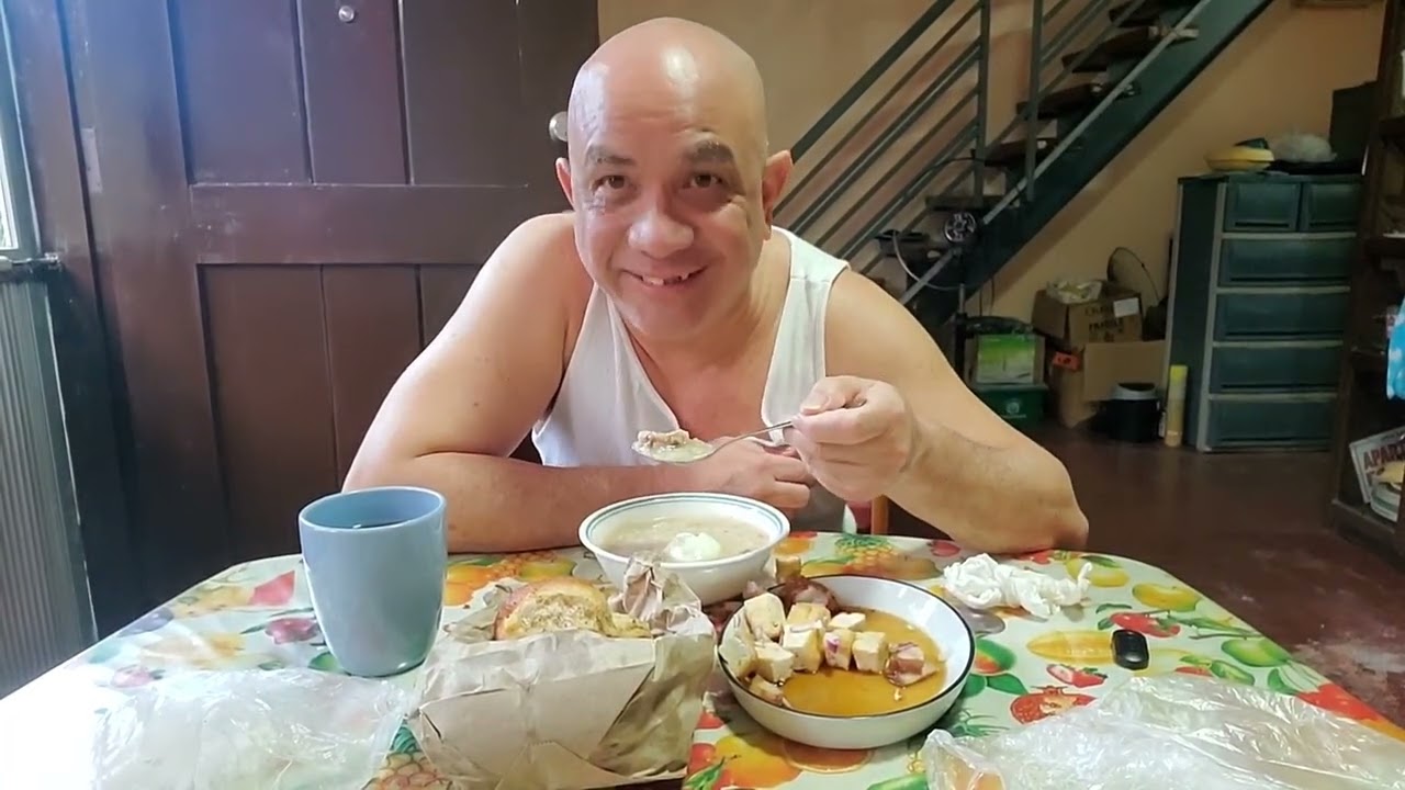 Breakfast tayo aroskaldo @ tokwat baboy