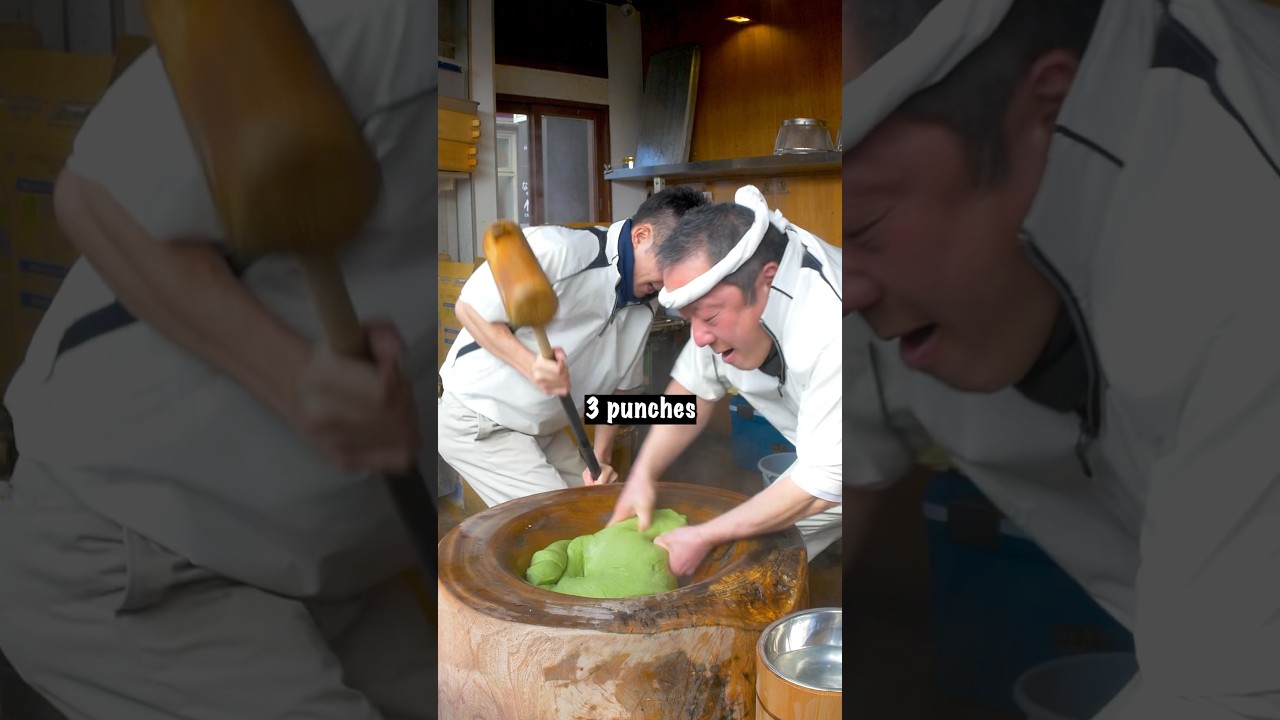Fast-handed Japanese Mochi Cake, 3 Punches per Second