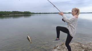 Teenage girl fishing for the first time and catches huge perch. Девушка ловит огромных окуней. Net Worth