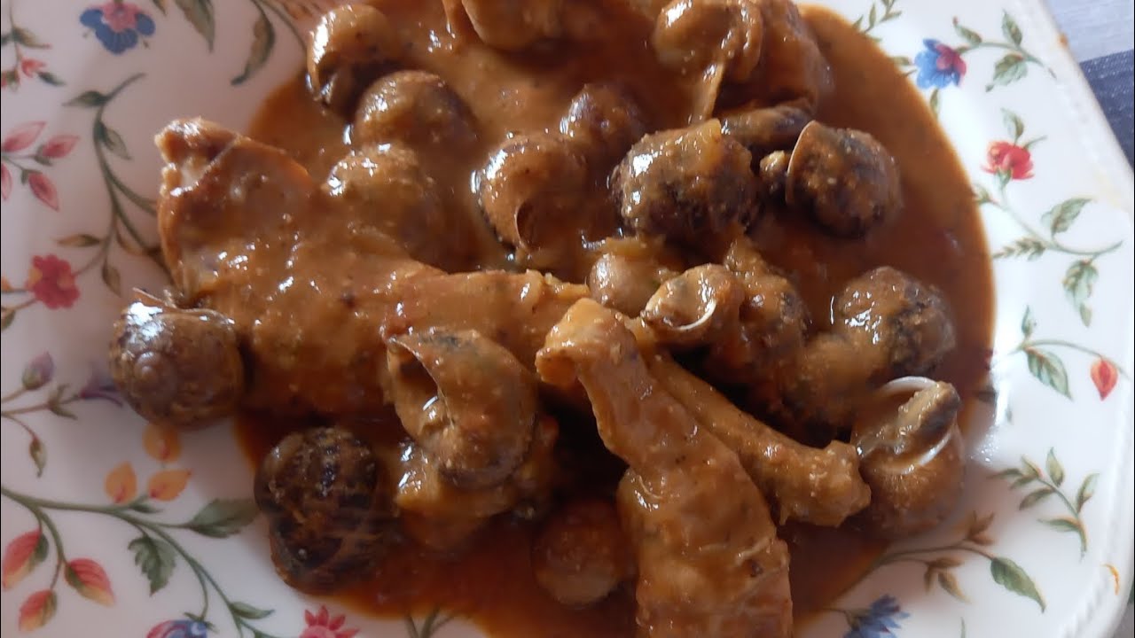 Conejo con caracoles