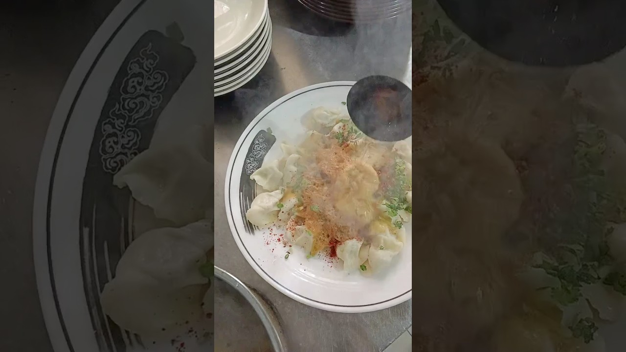 Chili oil dumplings taste spicy and fragrant